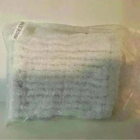 Turbie Twist Hair Towel - White - New - Picture 3 of 3